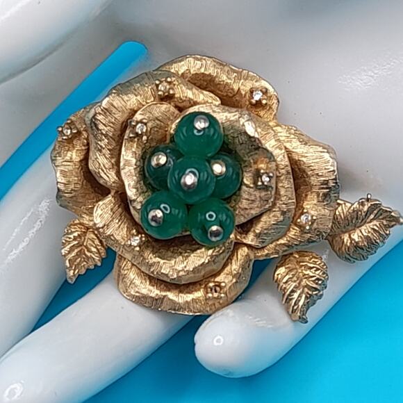 Vintage Gold Tone Rose Brooch, Green Lucite Beads Center, 2 Inches, Mid-Century - Picture 3 of 11